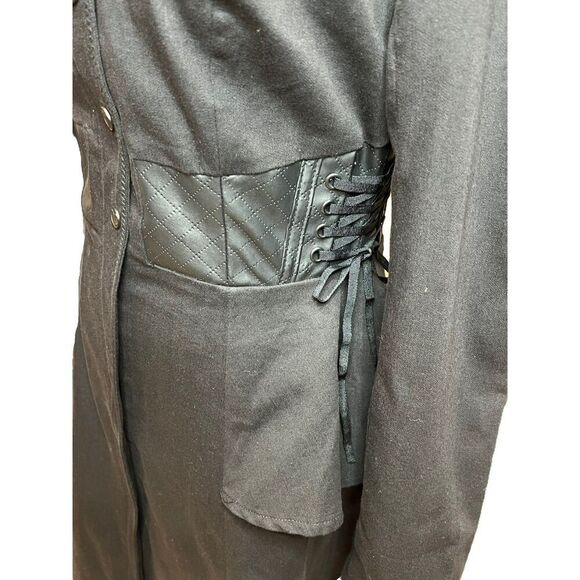 Disney Alice Through The Looking Glass Red Queen Battle Coat - Picture 8 of 14